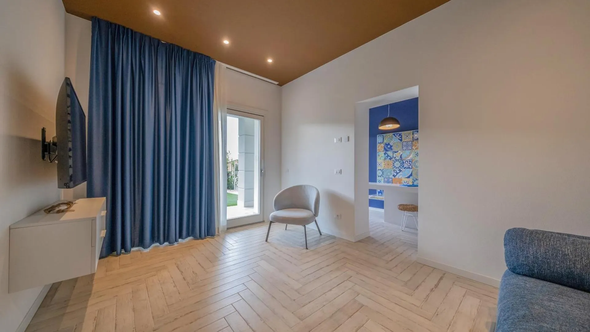 Apartmentsgarda - L'Isola Blu 0*, Garda (Verona)